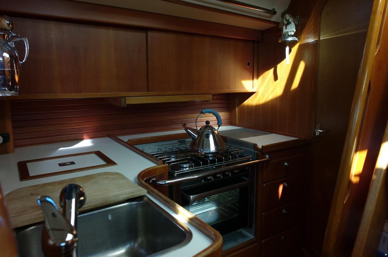 Helmsman 43