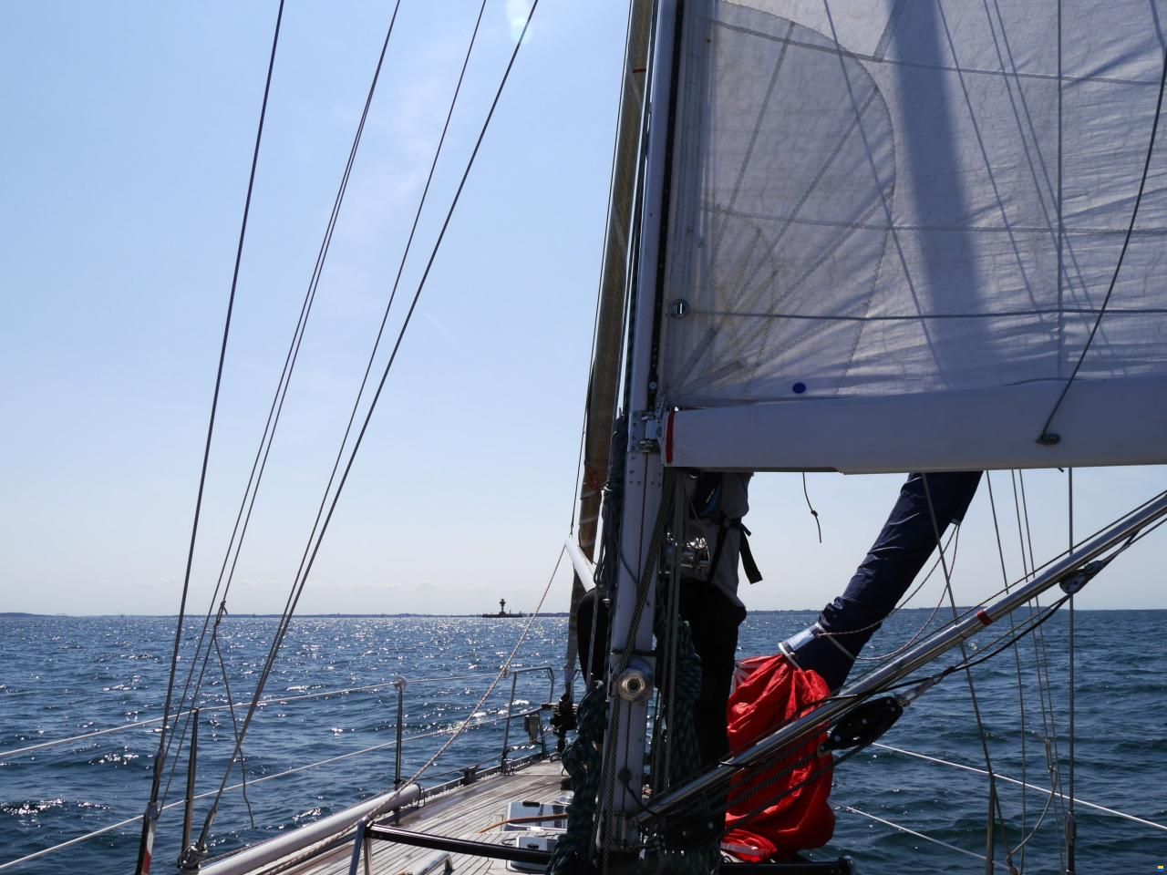 Helmsman 43