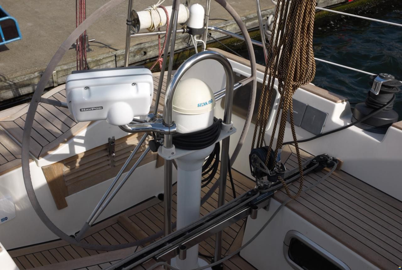Helmsman 43