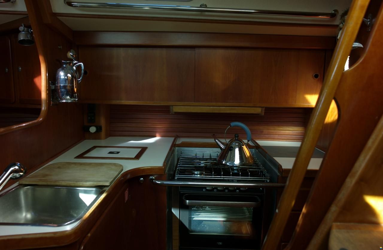 Helmsman 43