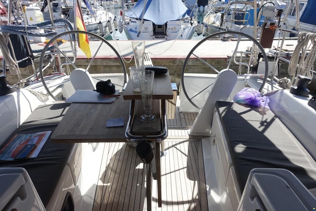 Hanse 345