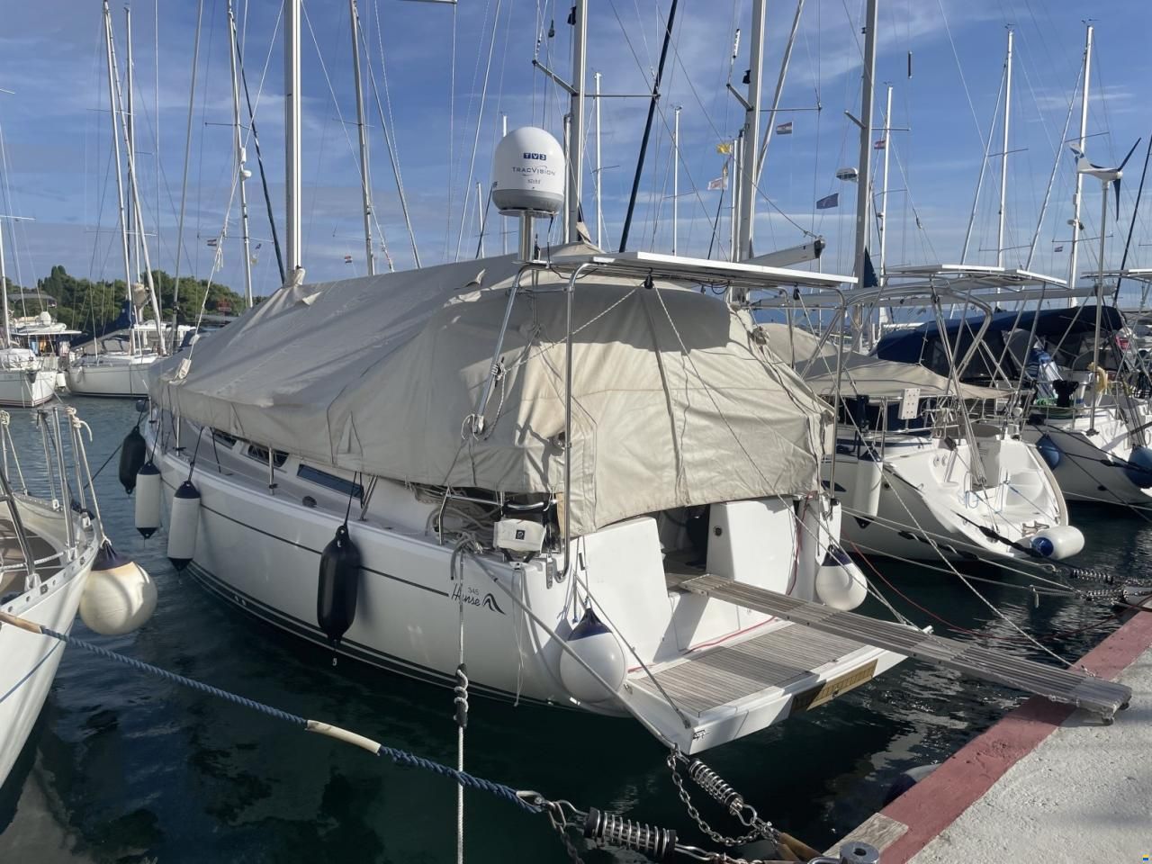 Hanse 345