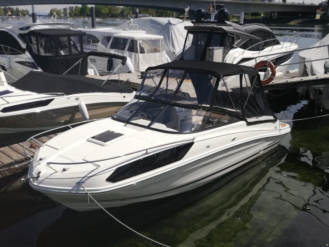 Bayliner VR6 Cuddy