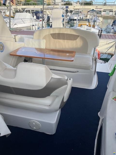 Chaparral Signature 270