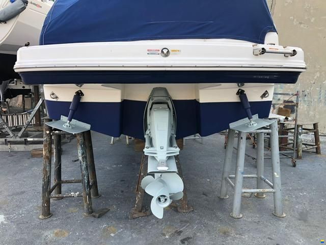 Chaparral Signature 270