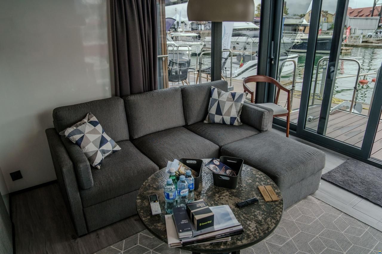 Nordic Season NS 43 EVO 37 CE-C Houseboat