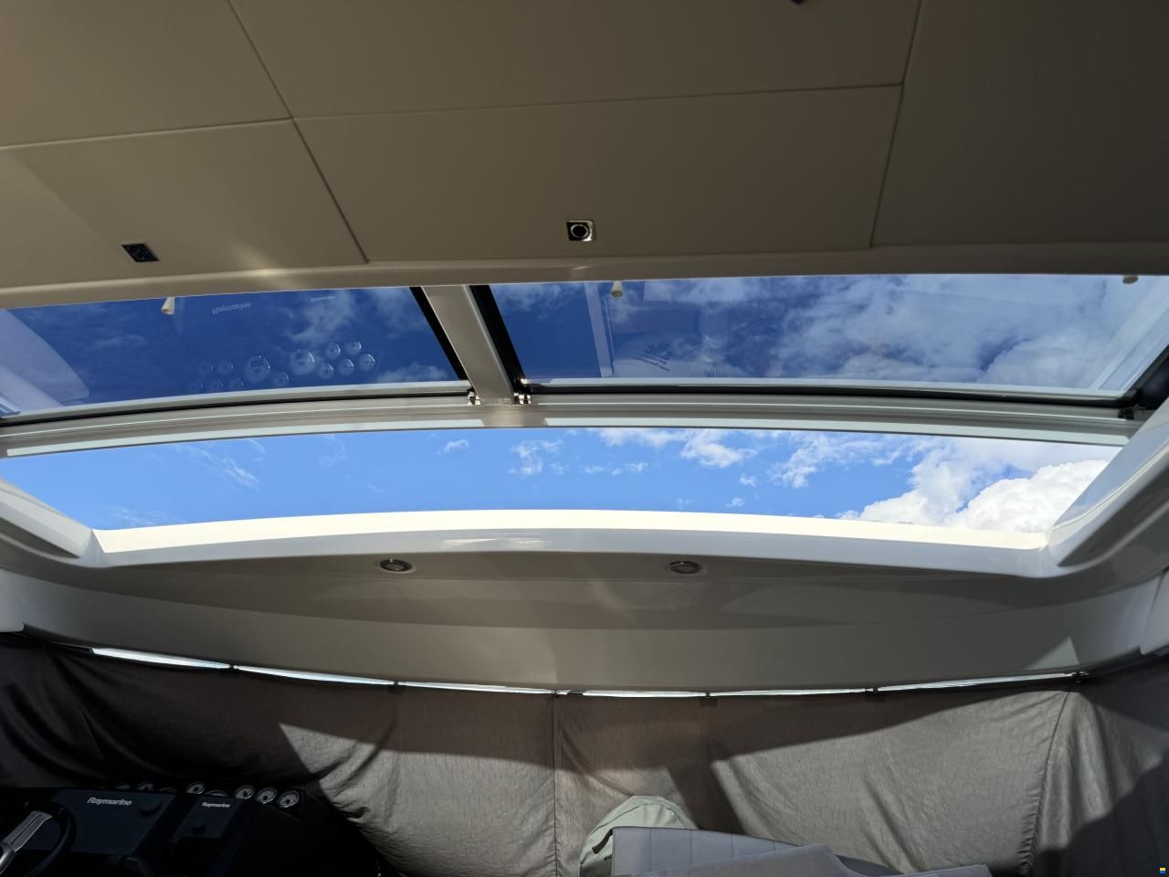 Jeanneau NC 11