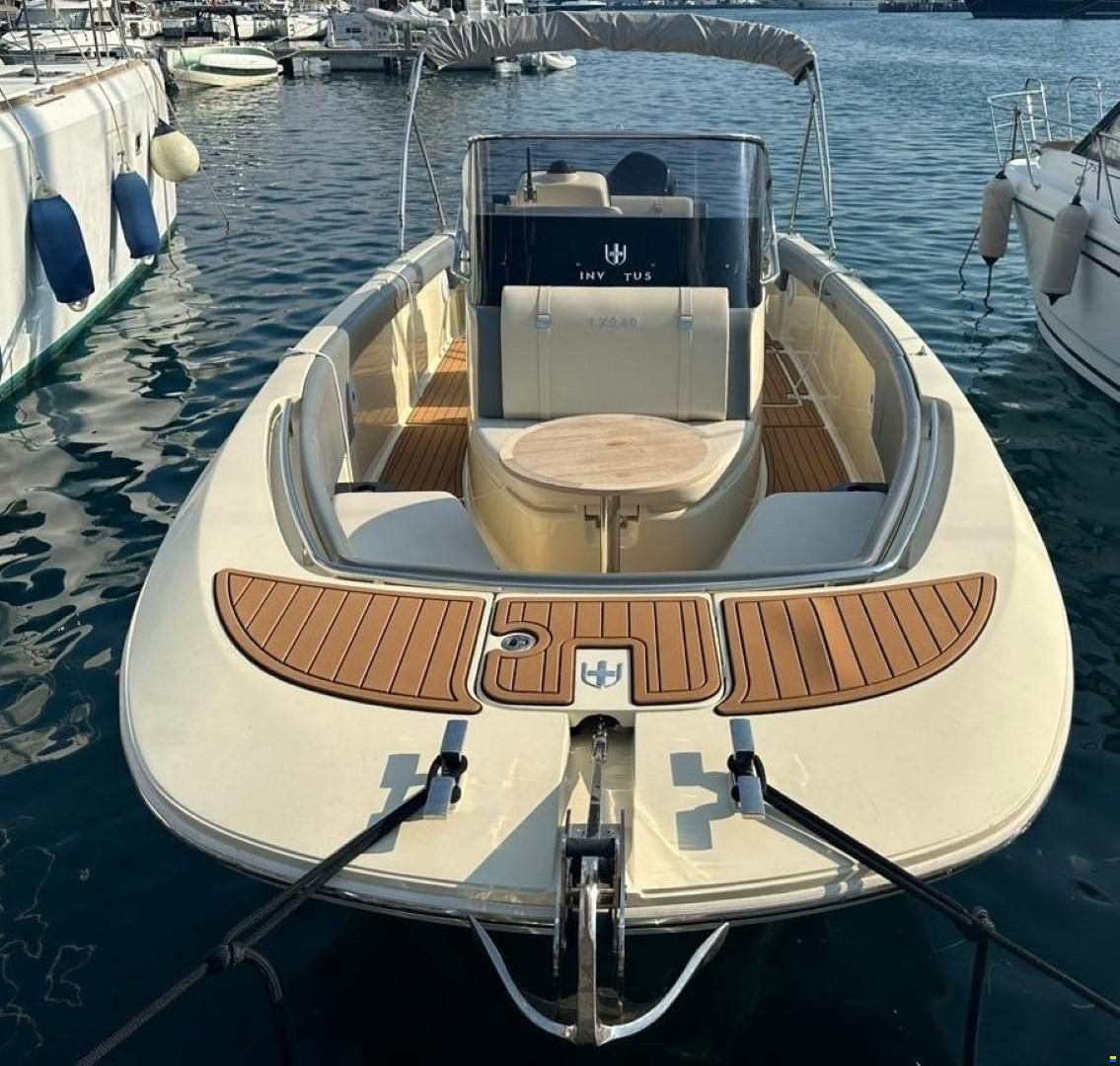 Invictus FX240