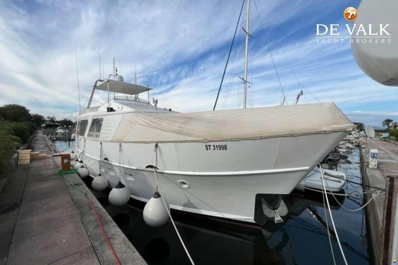 Fleur de Lys 54