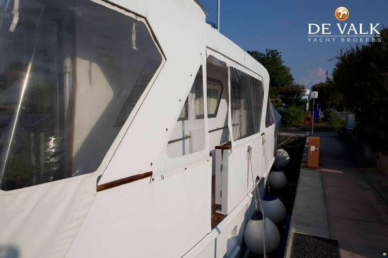 Fleur de Lys 54