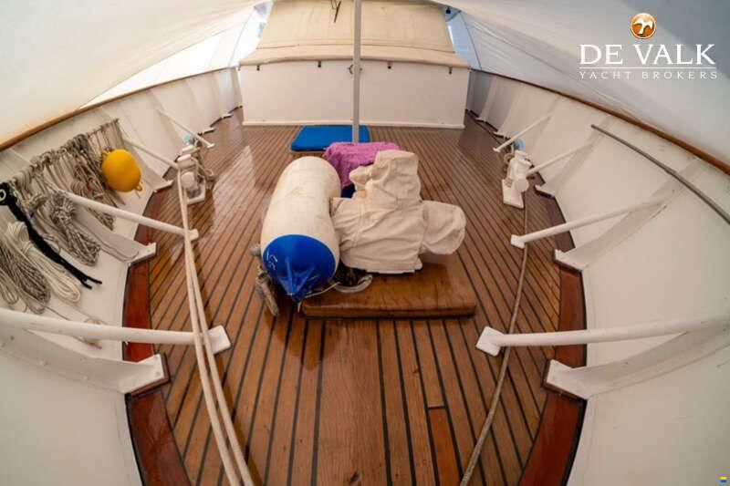 Fleur de Lys 54