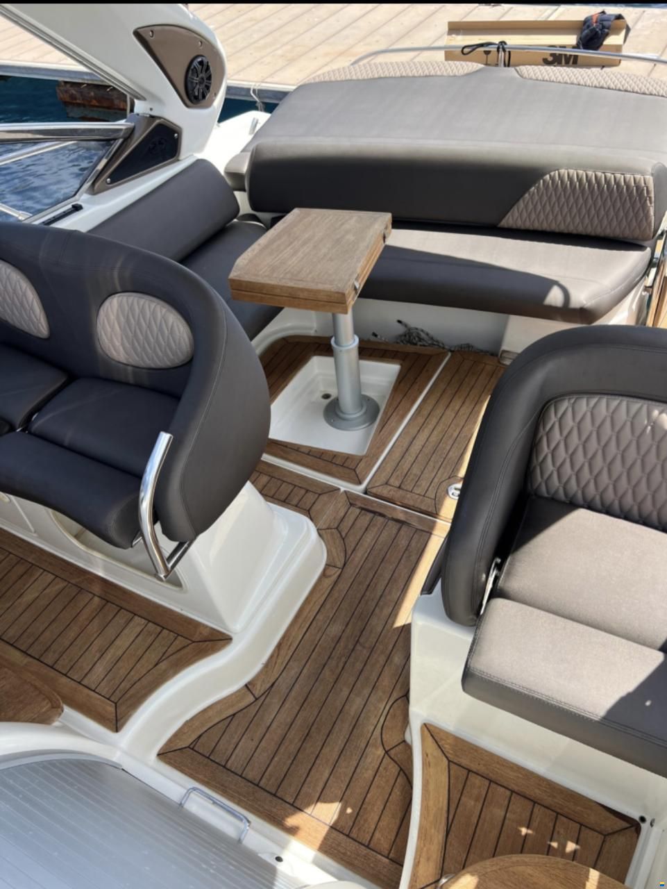 Cranchi Endurance 33