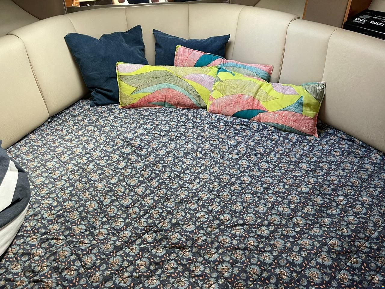 Chaparral 270 Signature