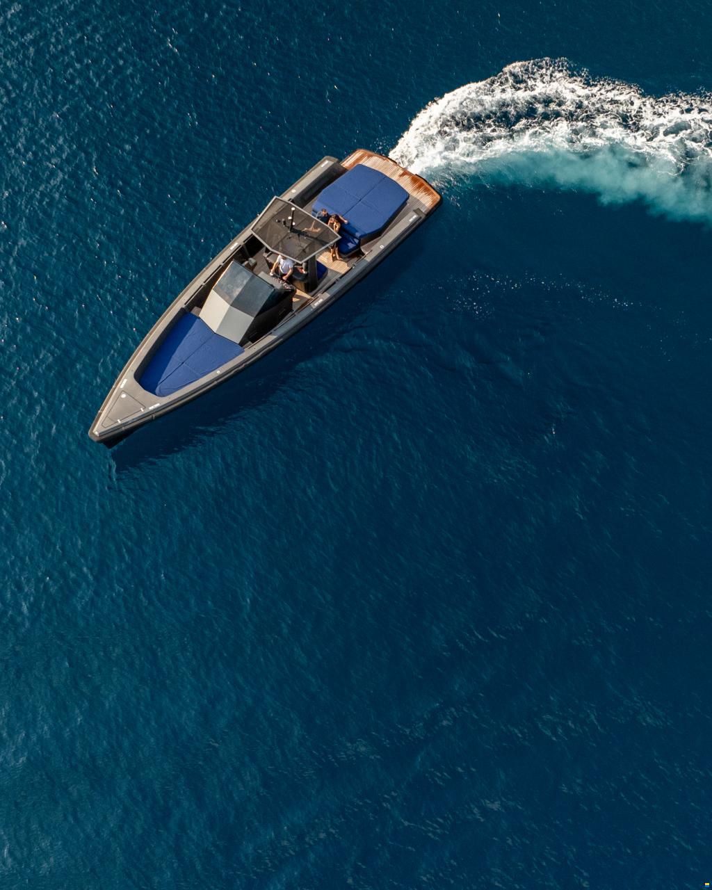 Wally Tender 45