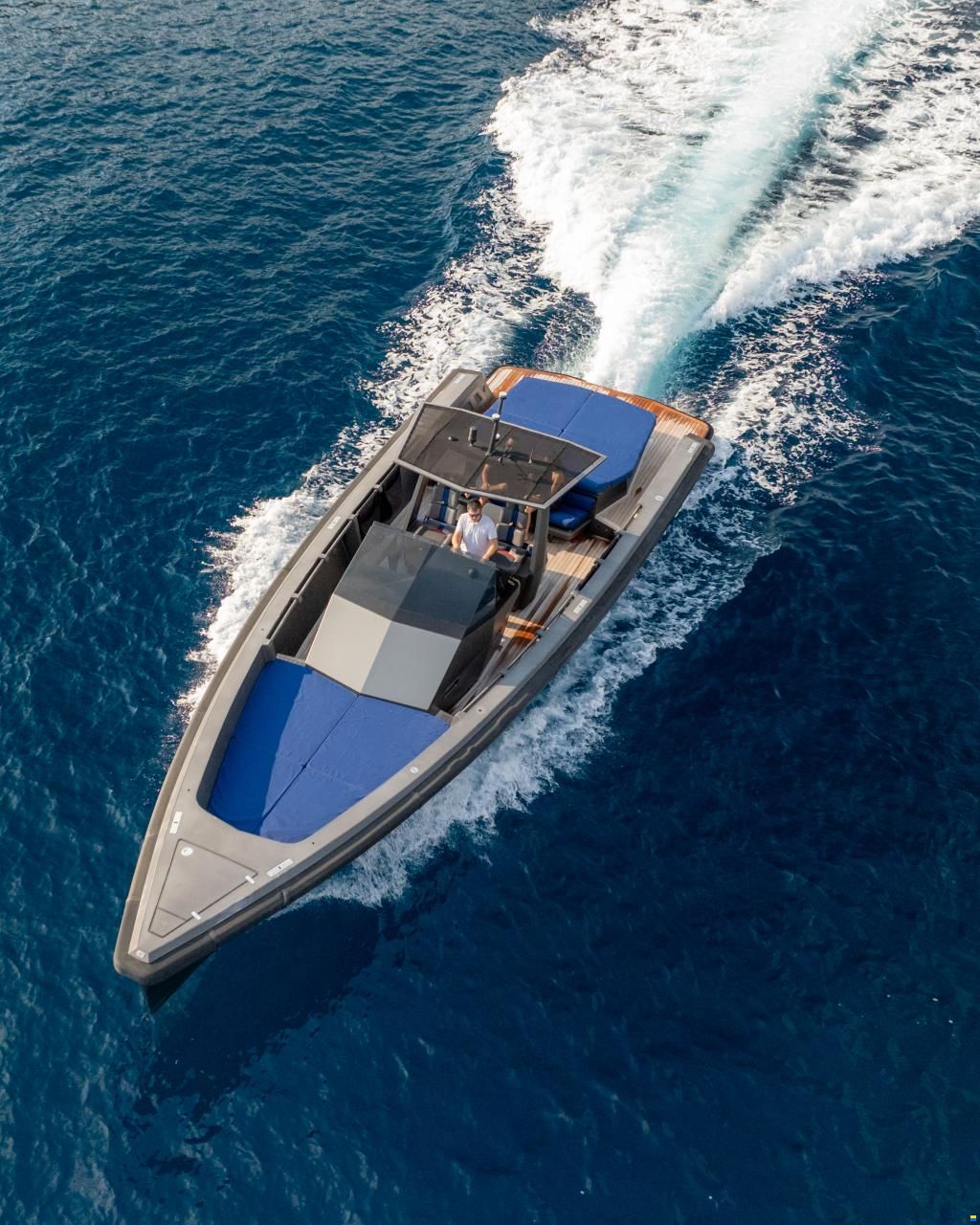 Wally Tender 45