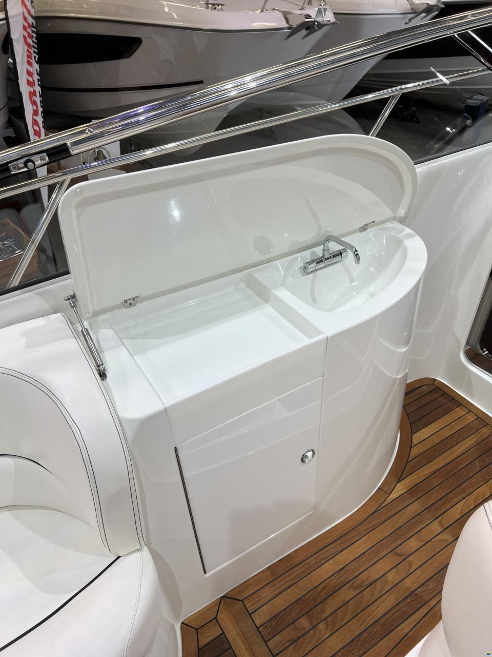 Windy 32 Grand Tornado