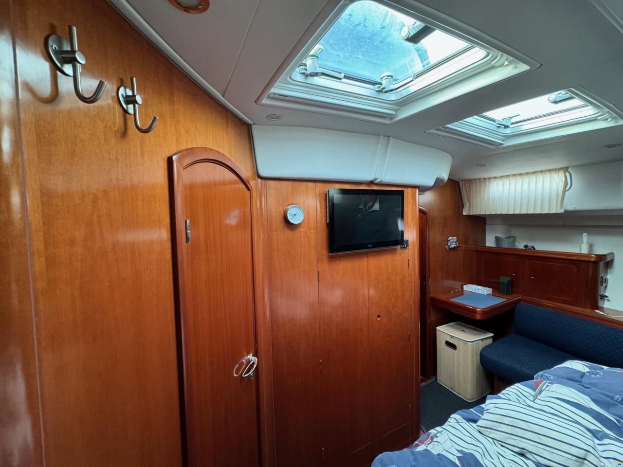 Beneteau 57