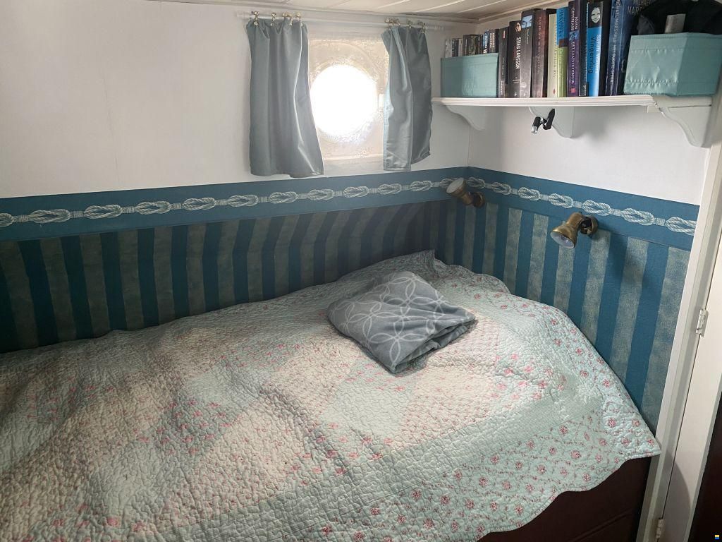 Motortjalk, woonschip
