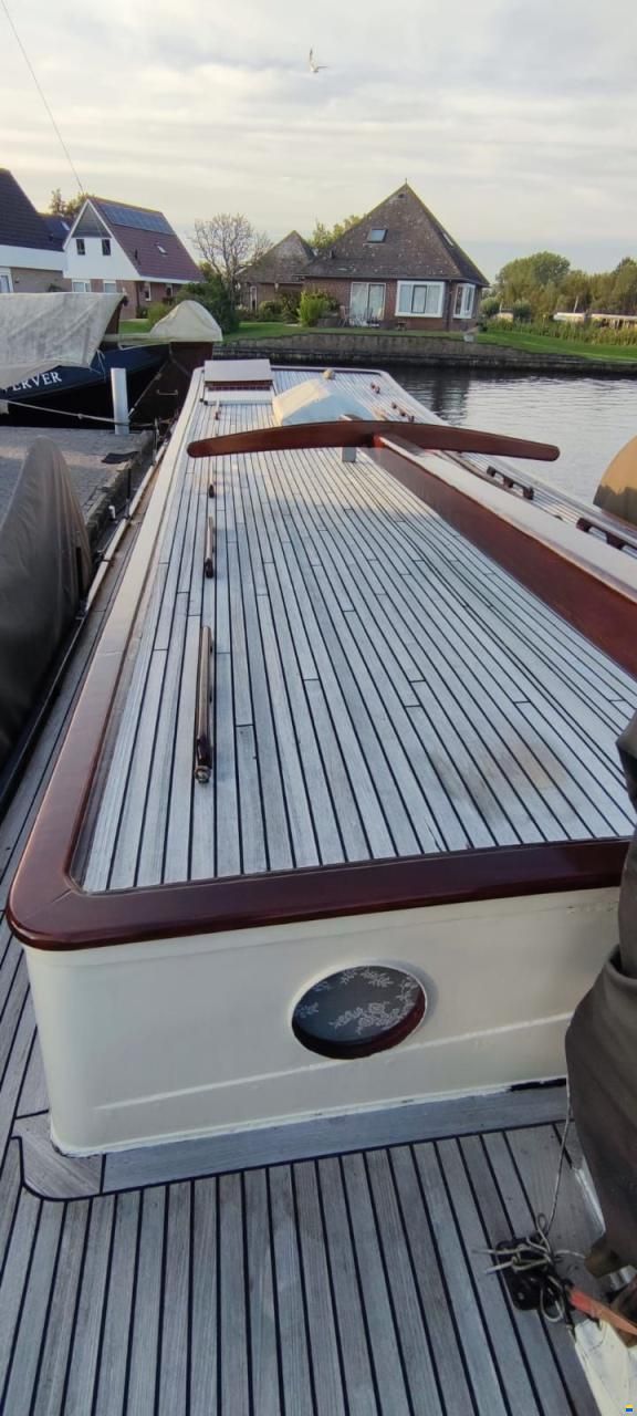 Motortjalk, woonschip