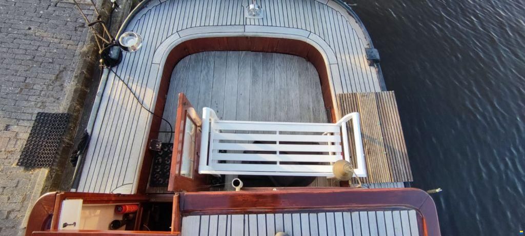 Motortjalk, woonschip
