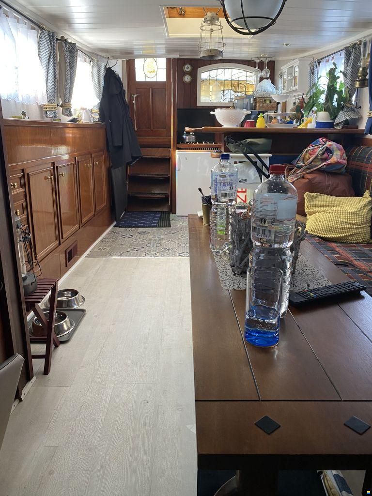 Motortjalk, woonschip