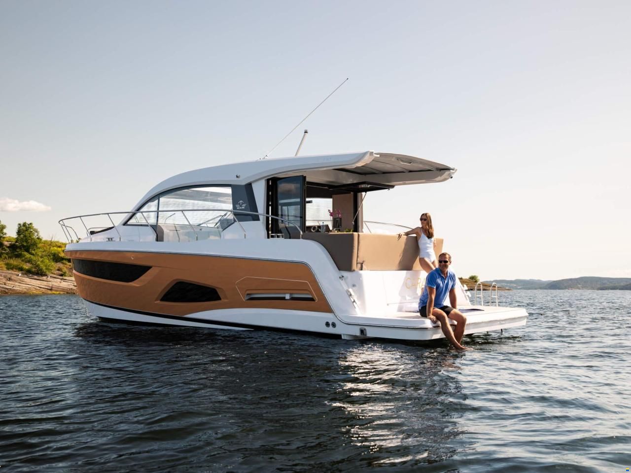 Sealine C390