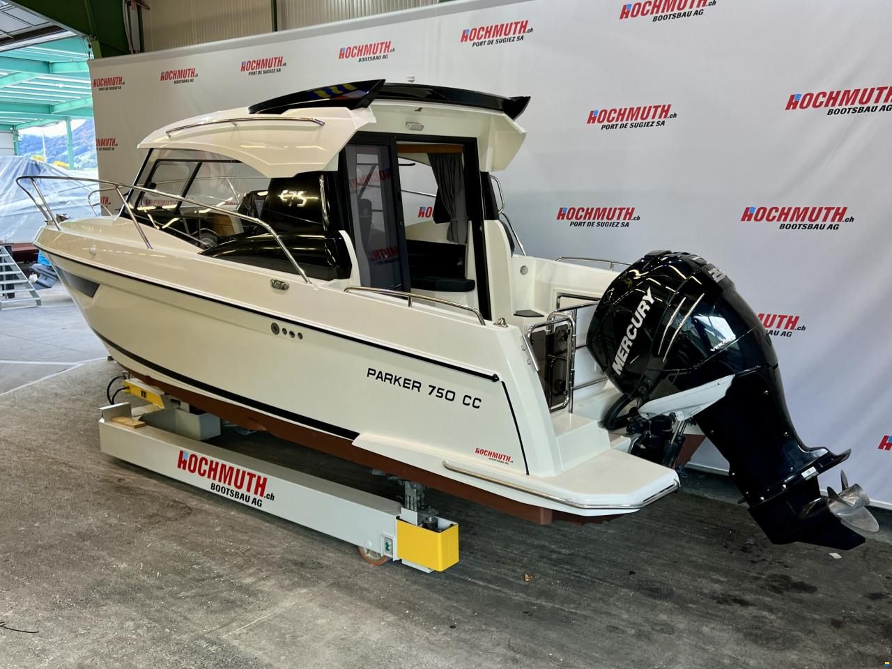 Parker 750 Cabin Cruiser
