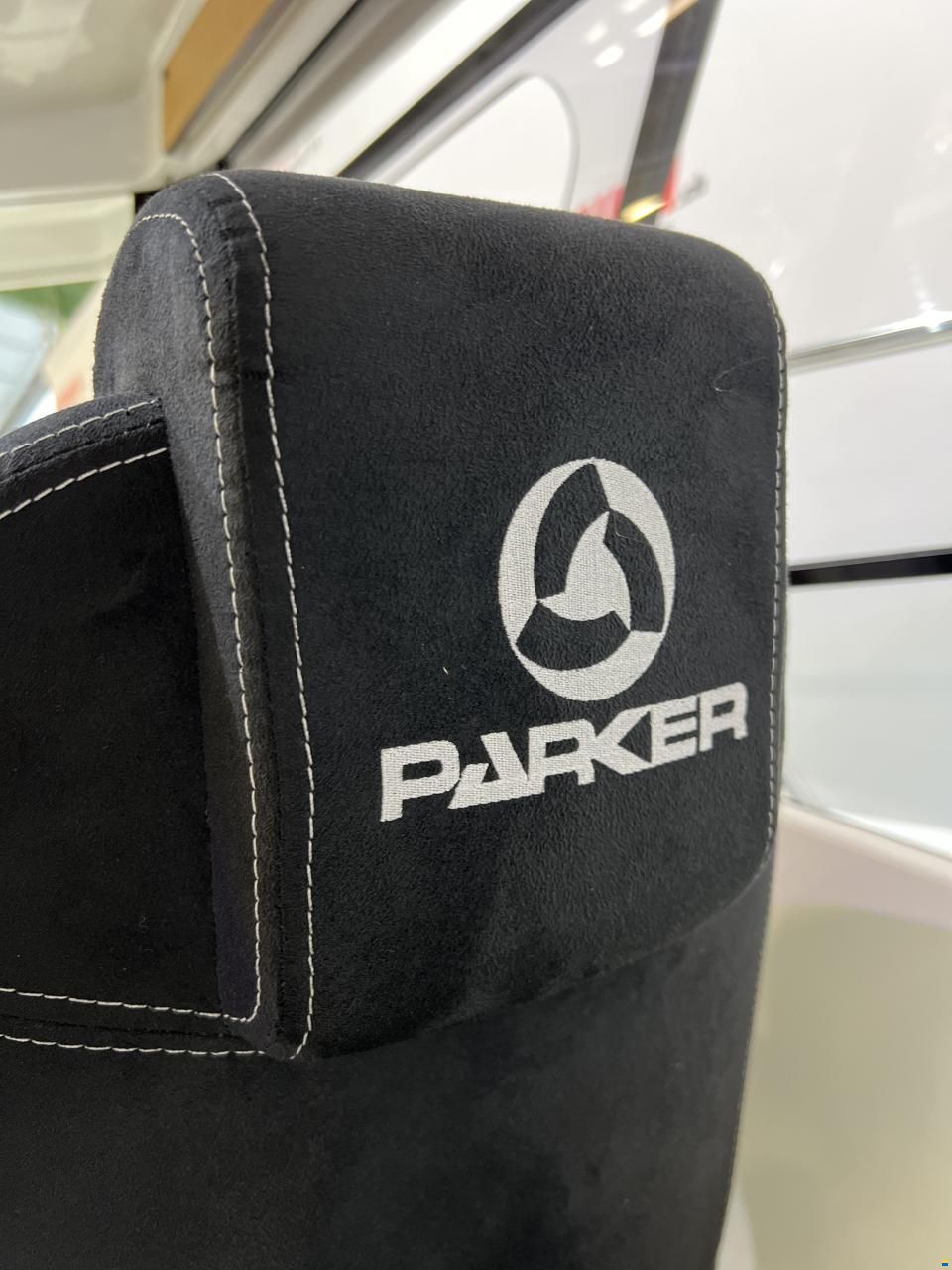 Parker 750 Cabin Cruiser