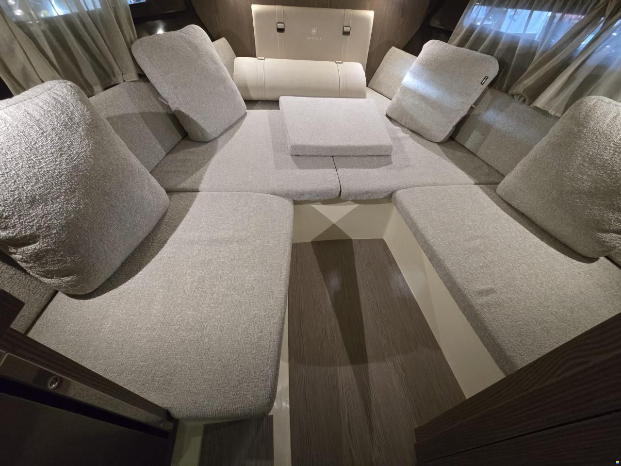 Invictus 280 GT