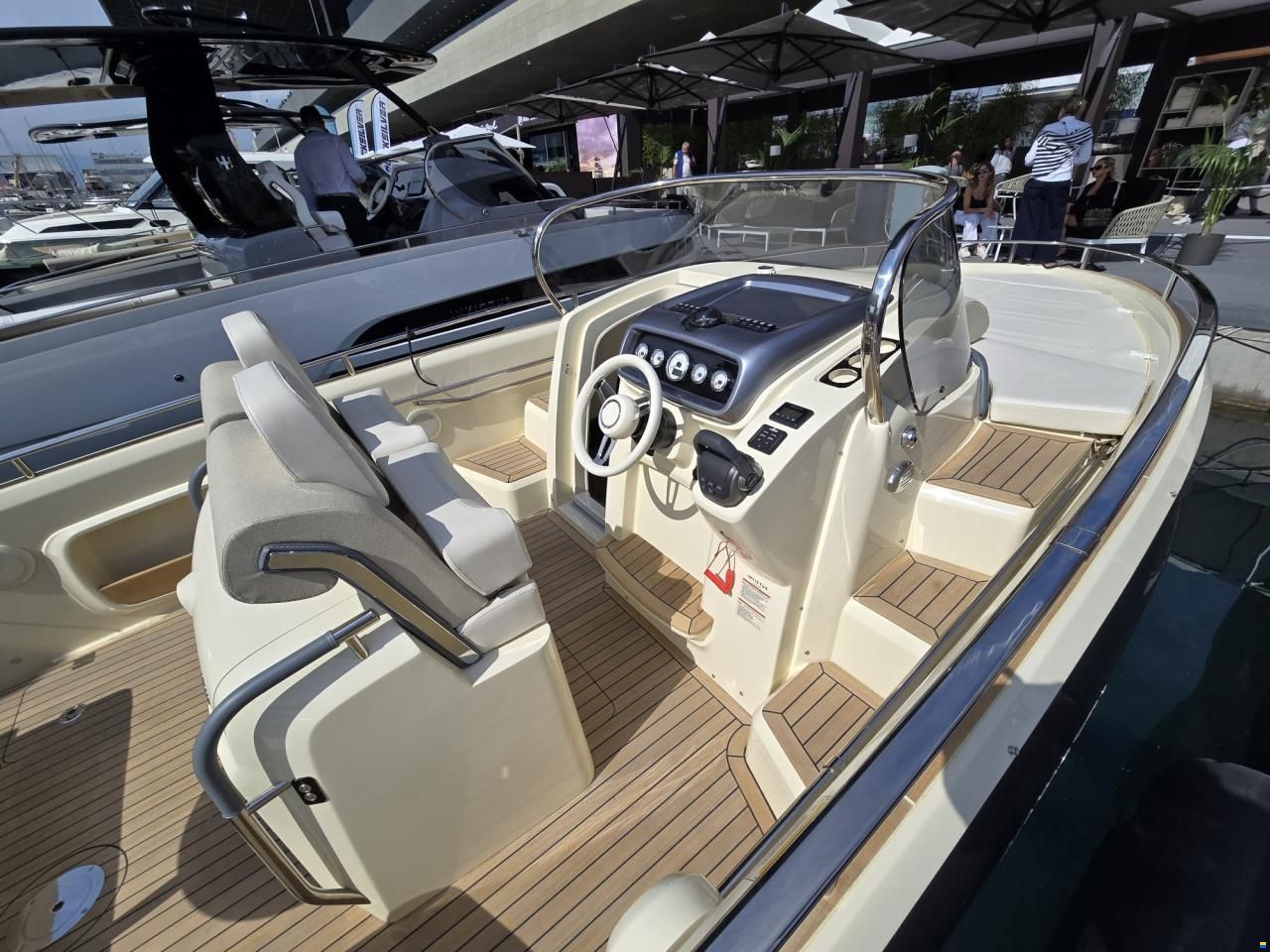 Invictus 280 GT