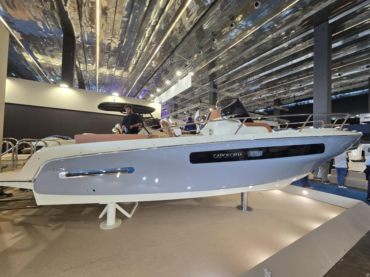 Invictus 250Cxi Capoforte