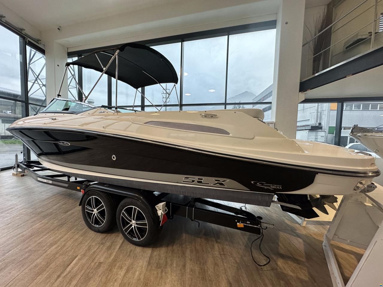 Sea Ray 250 SLX