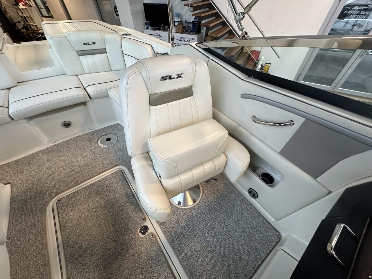 Sea Ray 250 SLX