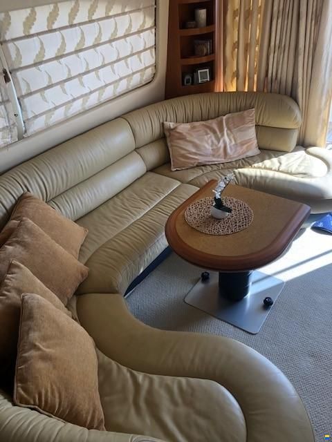 Azimut 46E