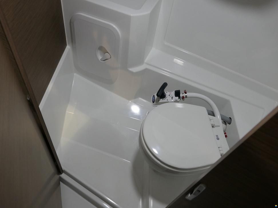 Beneteau Antares 7 OB V2 mit DF200APX