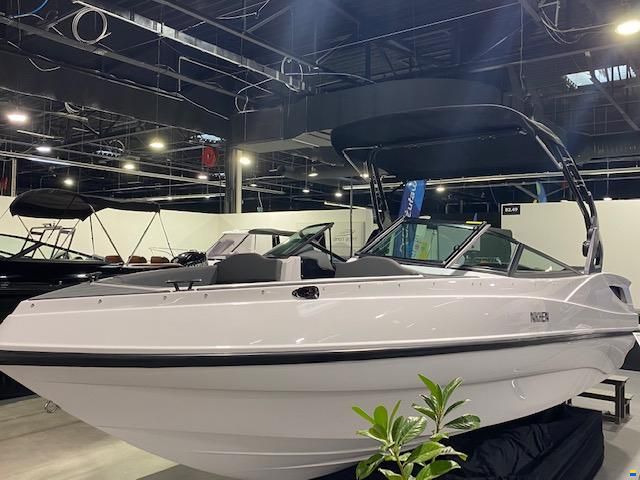 Nikhen Cortina 620 Sport Bowrider
