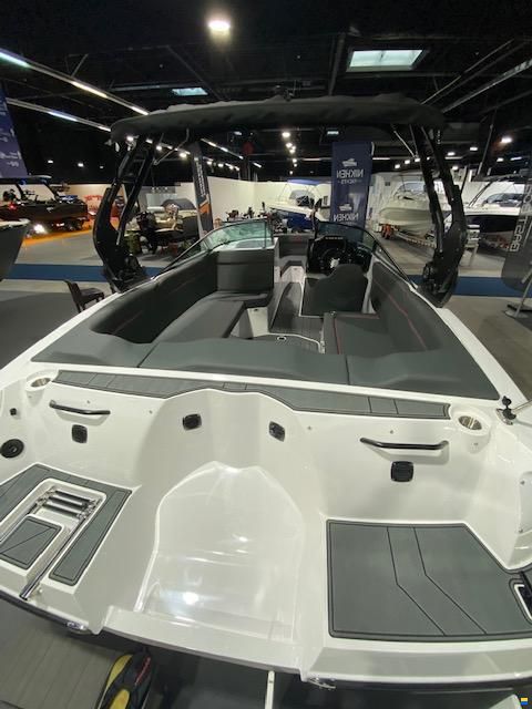 Nikhen Cortina 620 Sport Bowrider
