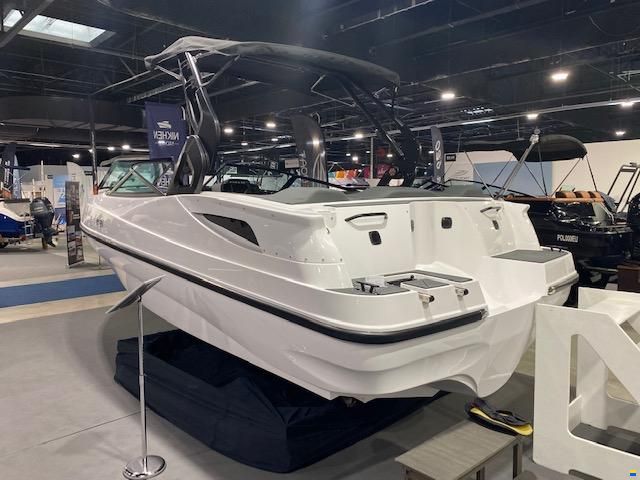 Nikhen Cortina 620 Sport Bowrider