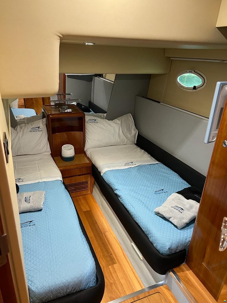 Azimut AZ 52