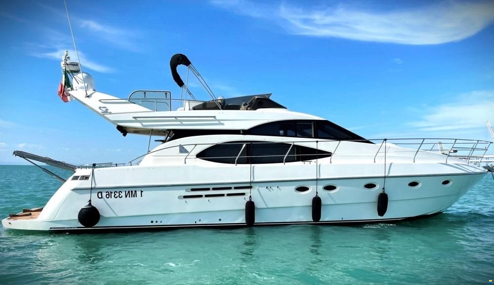Azimut AZ 52