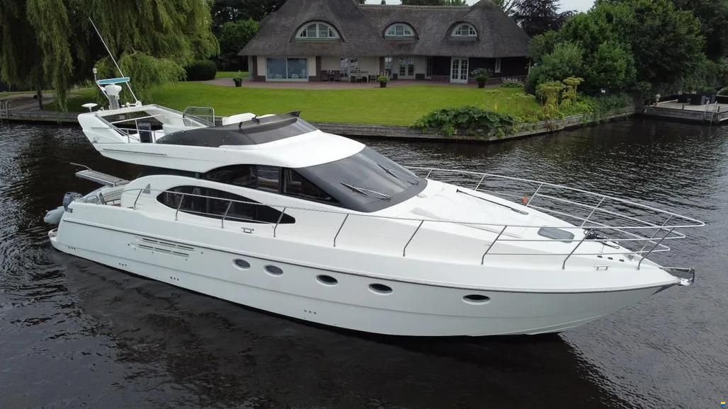 Azimut AZ 52