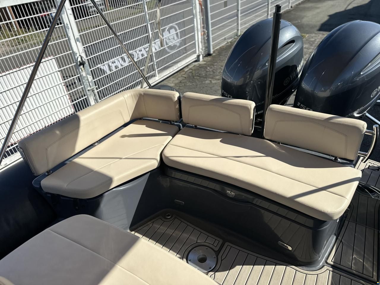 Zodiac N-ZO 700 Cabin