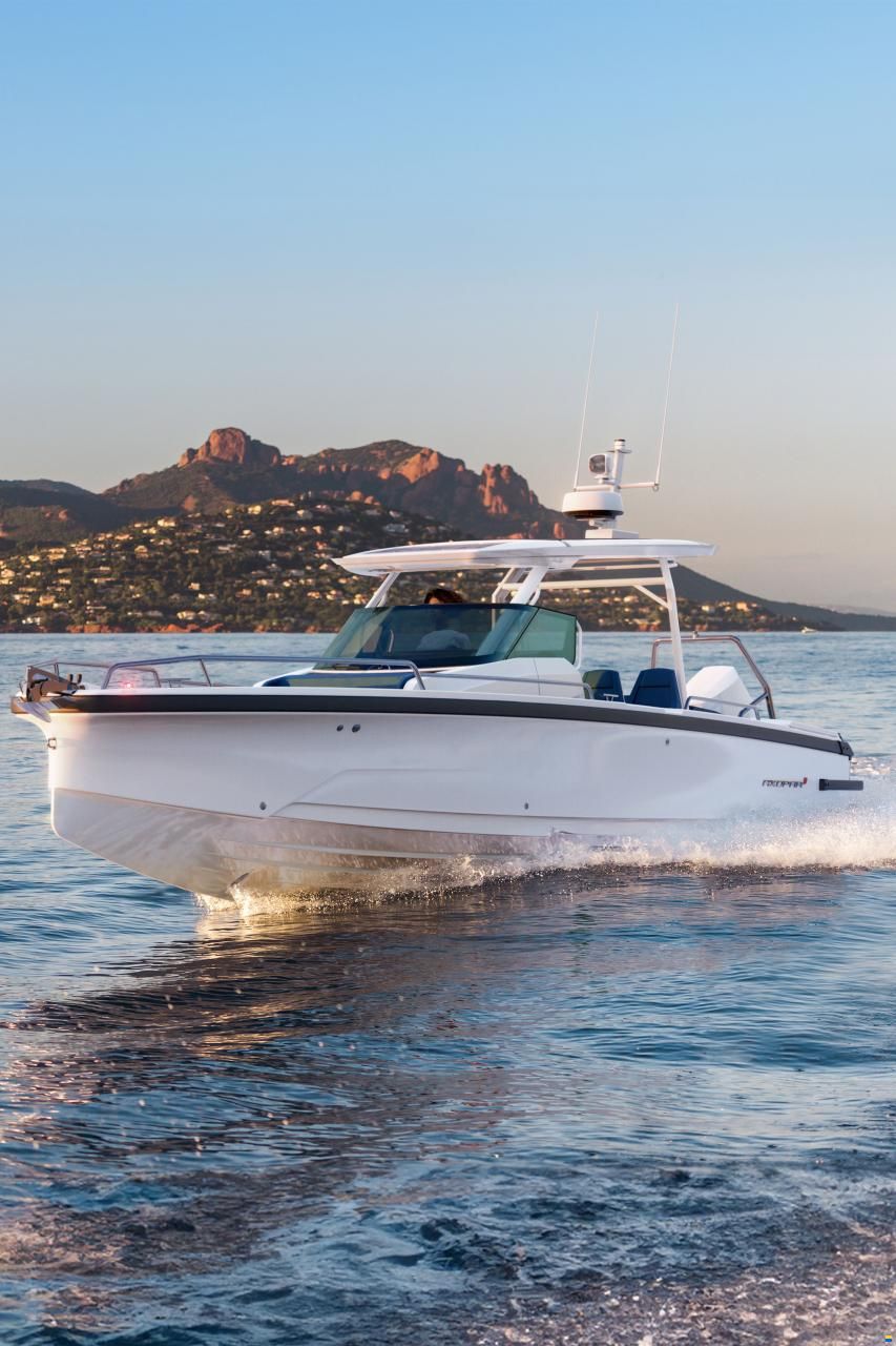Axopar Yachts 29 Sun Top