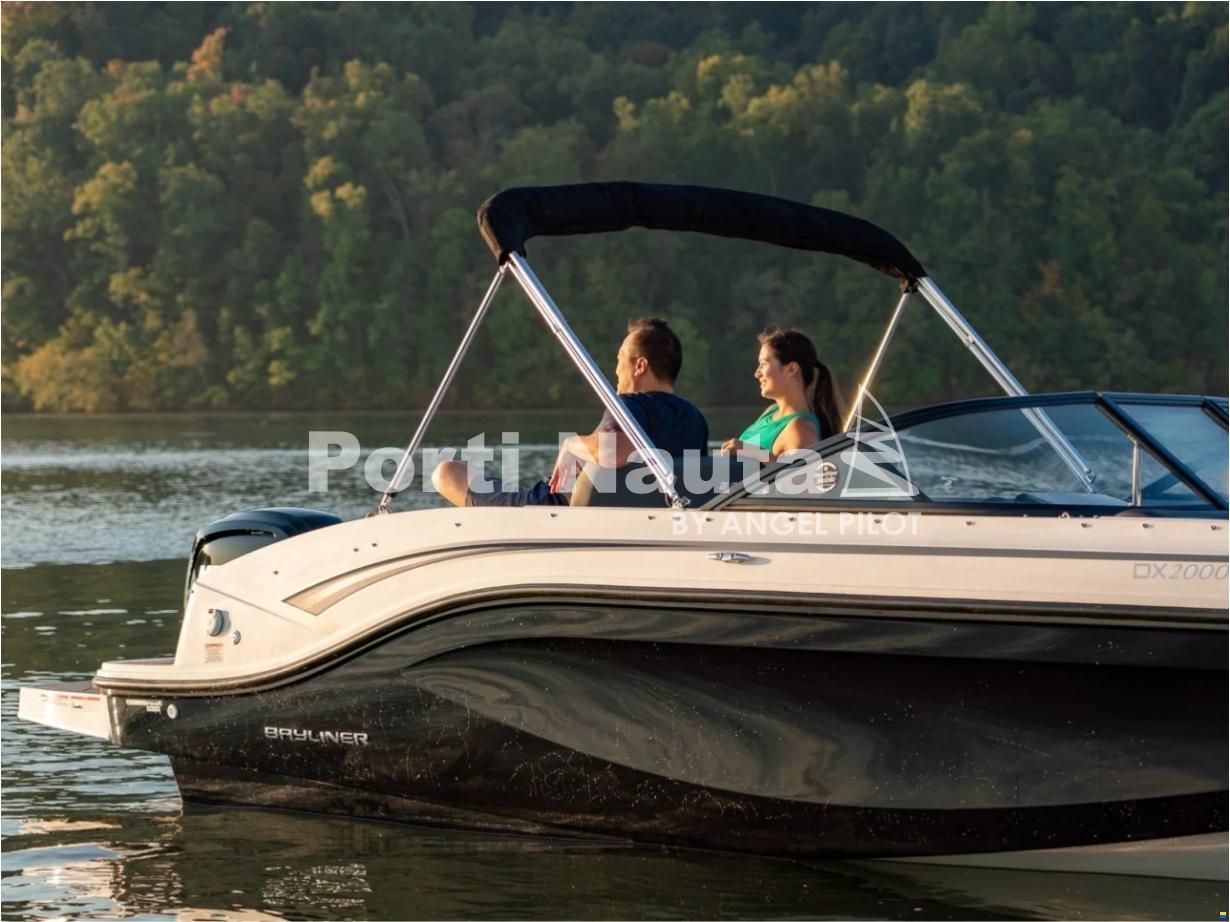 Bayliner Deck Boat DX 2000 OB