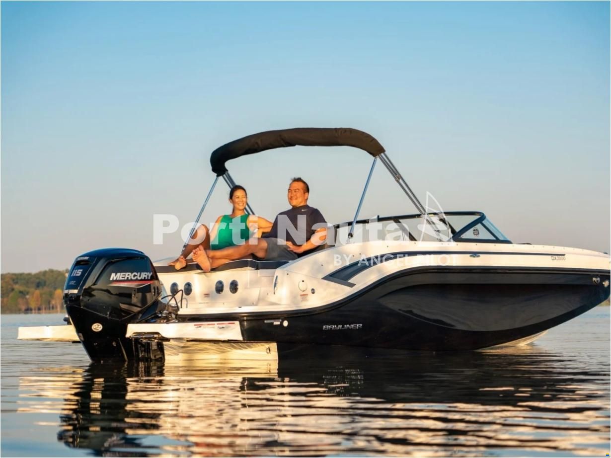 Bayliner Deck Boat DX 2000 OB