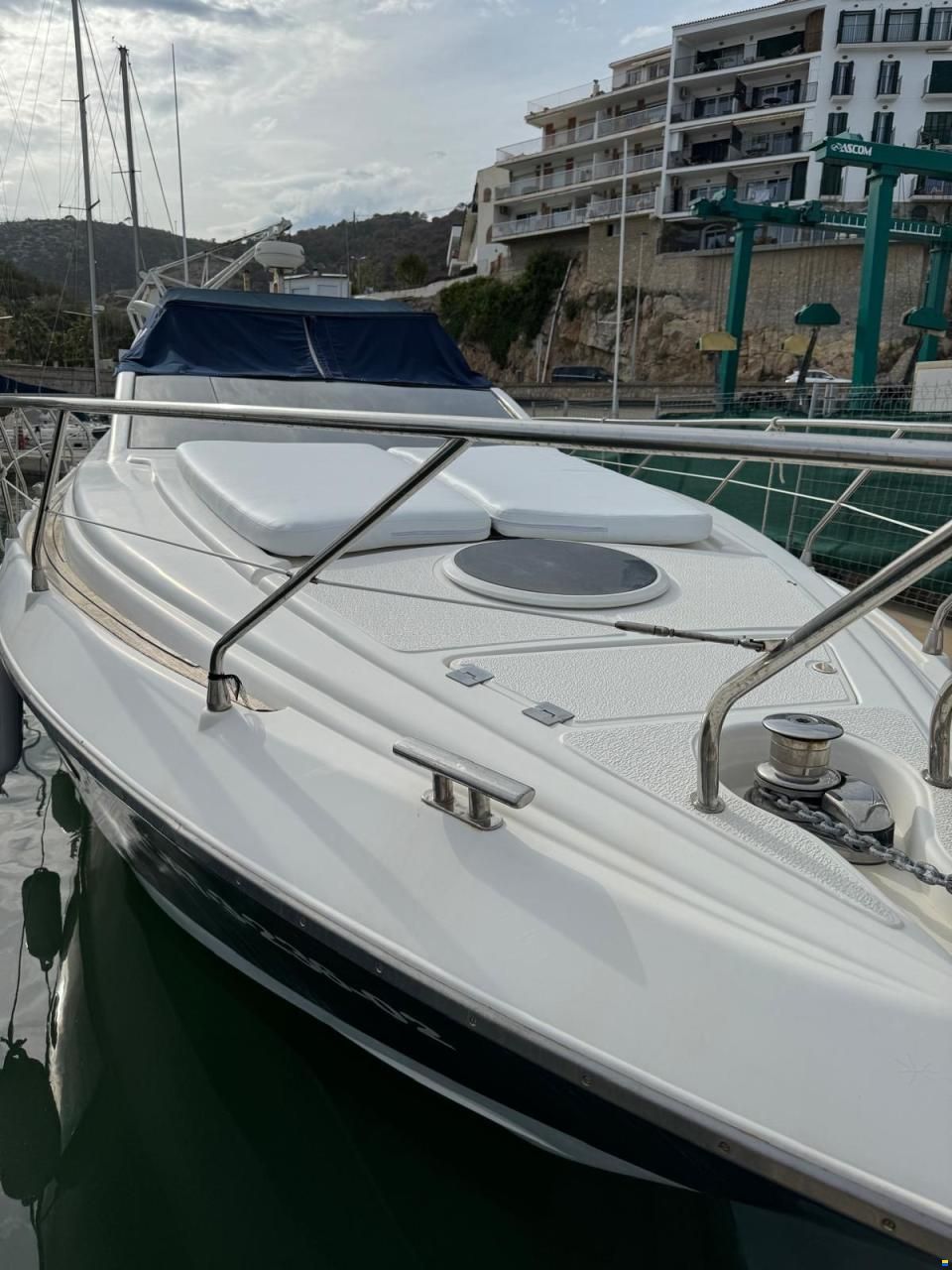 Astondoa 40 open