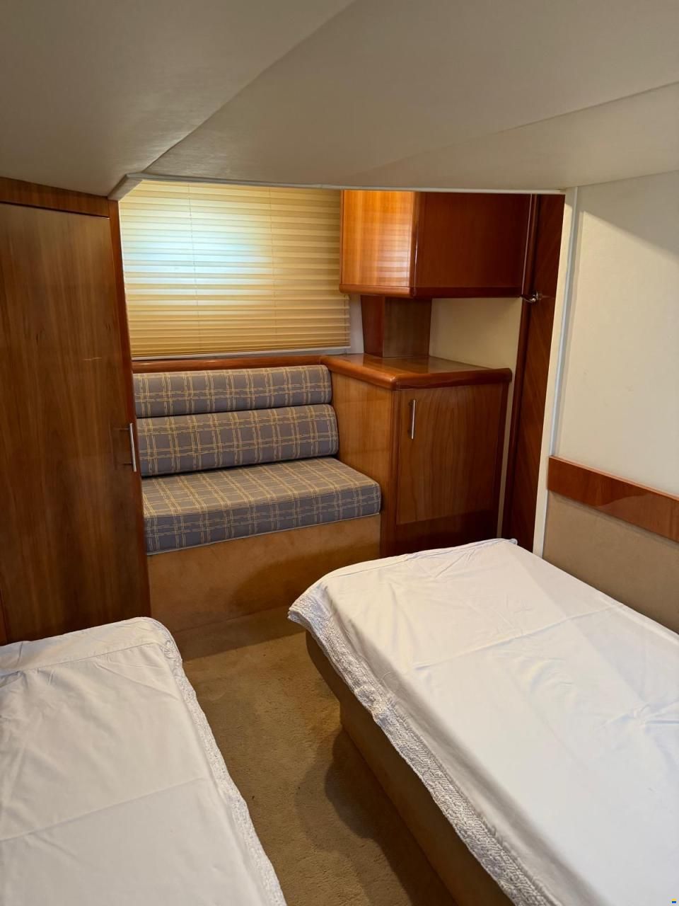 Astondoa 40 open