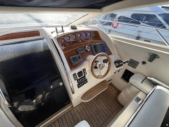 Astondoa 40 open