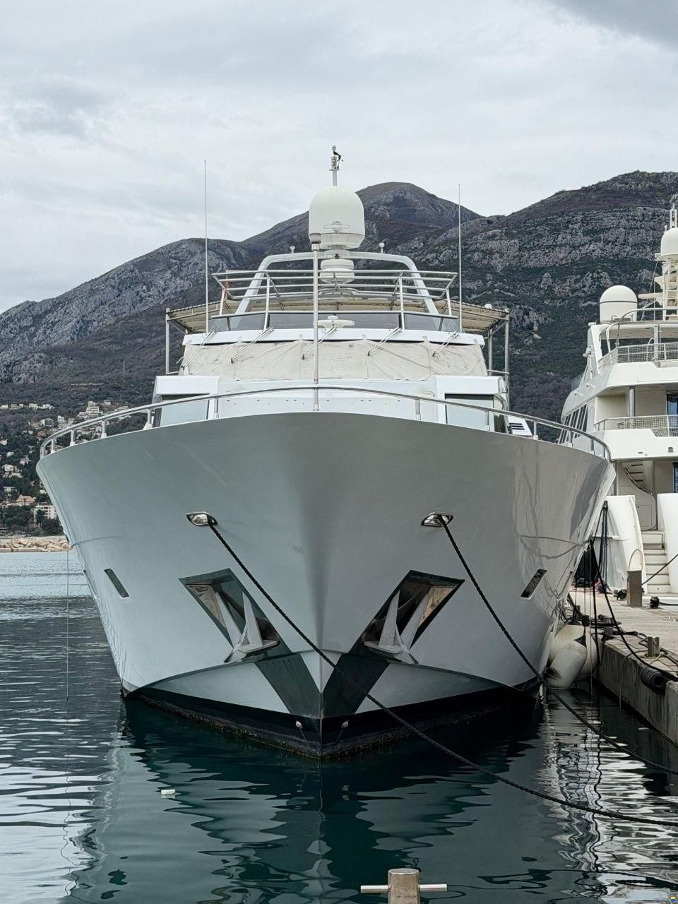 Heesen 83
