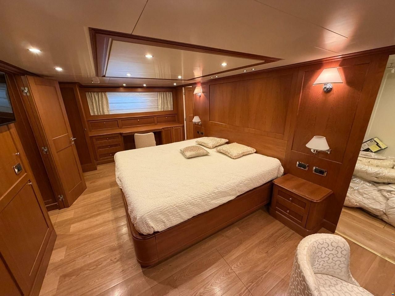 Heesen 83